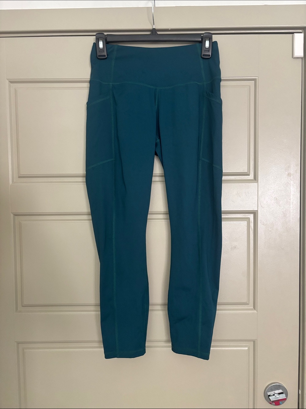 All in motion Teal High-Waist Athletic Leggings - cropped
